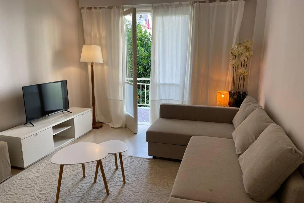 Studio Stay Apartment Каламата Екстер'єр фото