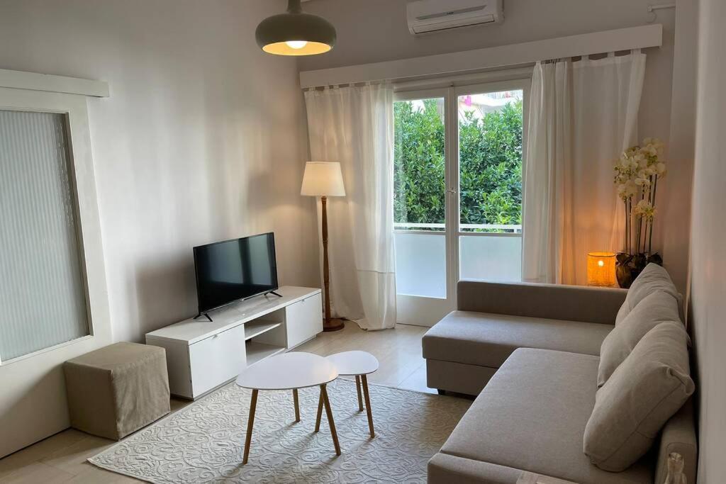 Studio Stay Apartment Каламата Екстер'єр фото